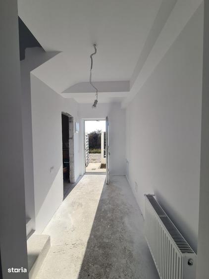 Casă cu 4 camere în Vidra