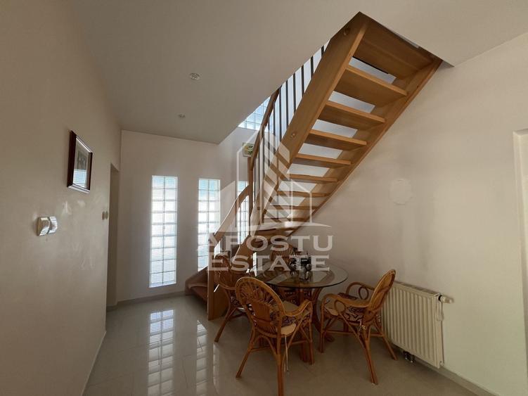 Casă individuală cu 4 camere cu Piscina în Fratelia