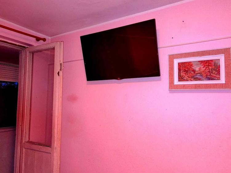 Apartament cu 3 camere semidecomandat în Hipodrom