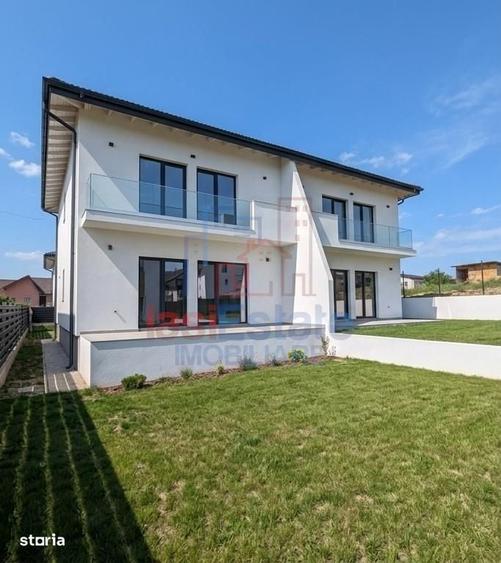 Casă cu 4 camere decomandat cu Teren 300 Mp în Bârnova