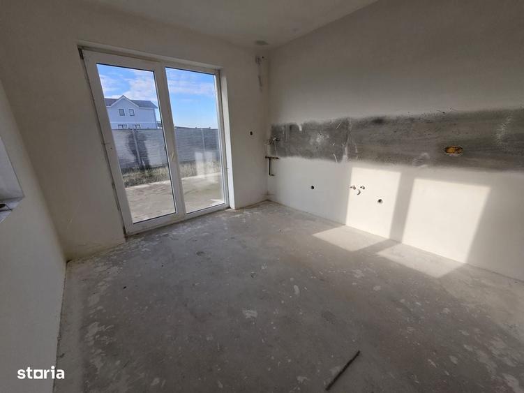 Casă cu 3 camere cu Teren 200 Mp în Sânandrei
