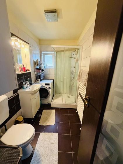 Apartament cu 3 camere în Florești