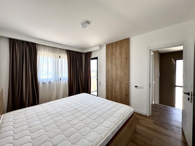 Duplex cu 5 camere cu Canalizare în Clinceni