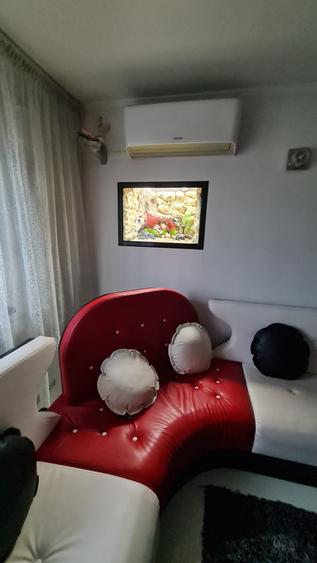 Apartament cu 3 camere decomandat în Olteniței
