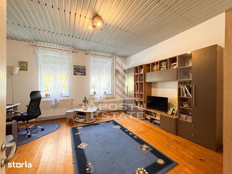Casă cu 6 camere cu Teren 800 Mp în Central
