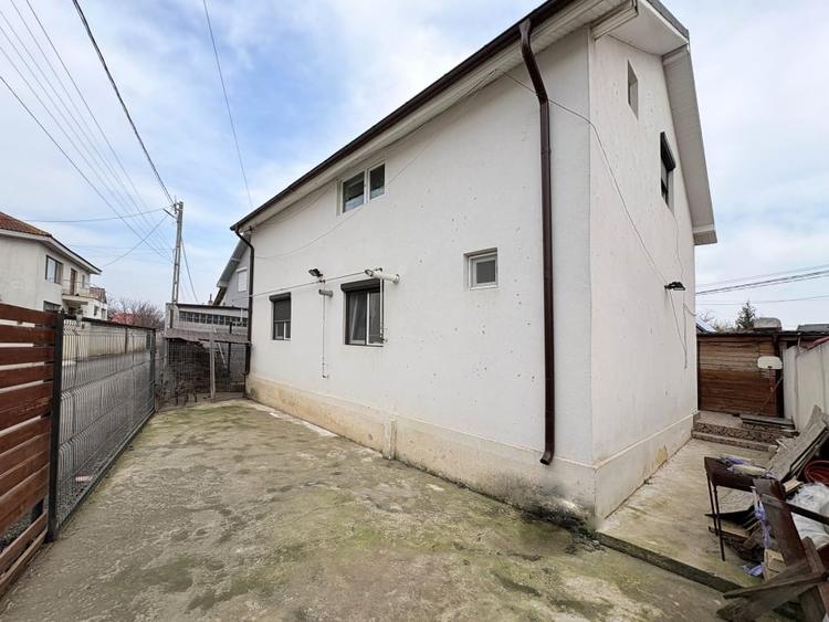 Casă individuală cu 5 camere cu Canalizare în Valu lui Traian