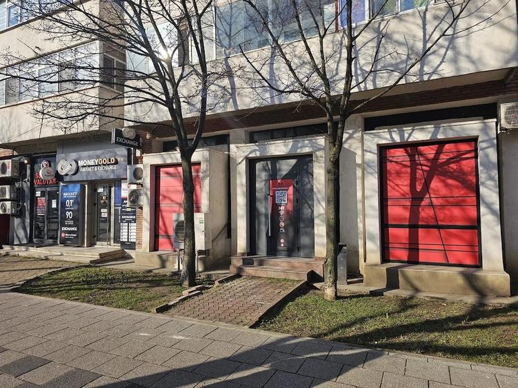 Spațiu comercial, de 300 mp, în Ultracentral