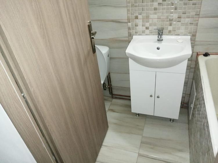 Garsonieră decomandată în Central