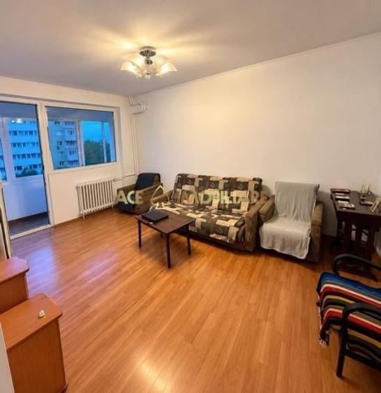 Apartament cu 3 camere decomandat, mobilat în Pantelimon
