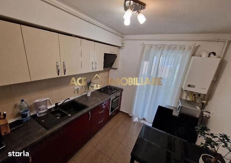 Apartament cu 3 camere, mobilat în Central