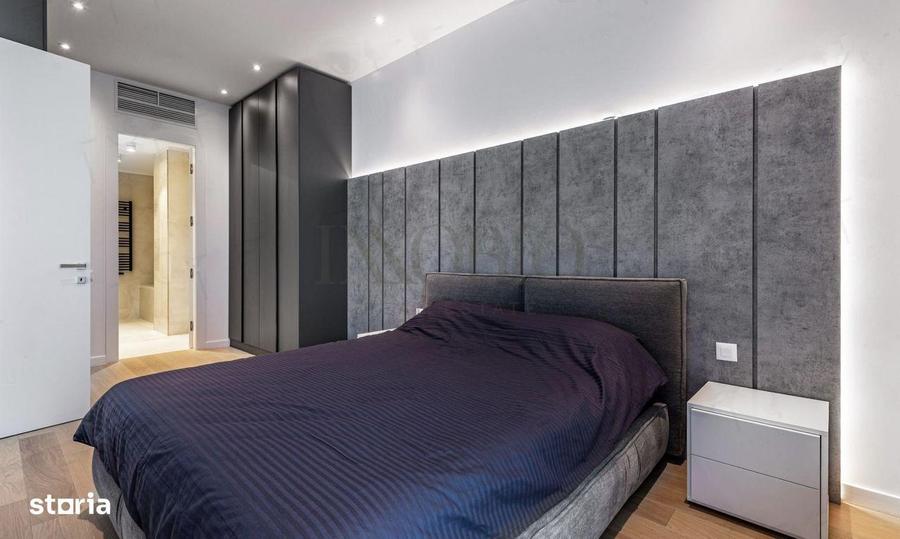 Apartament cu 4 camere, mobilat în Tei