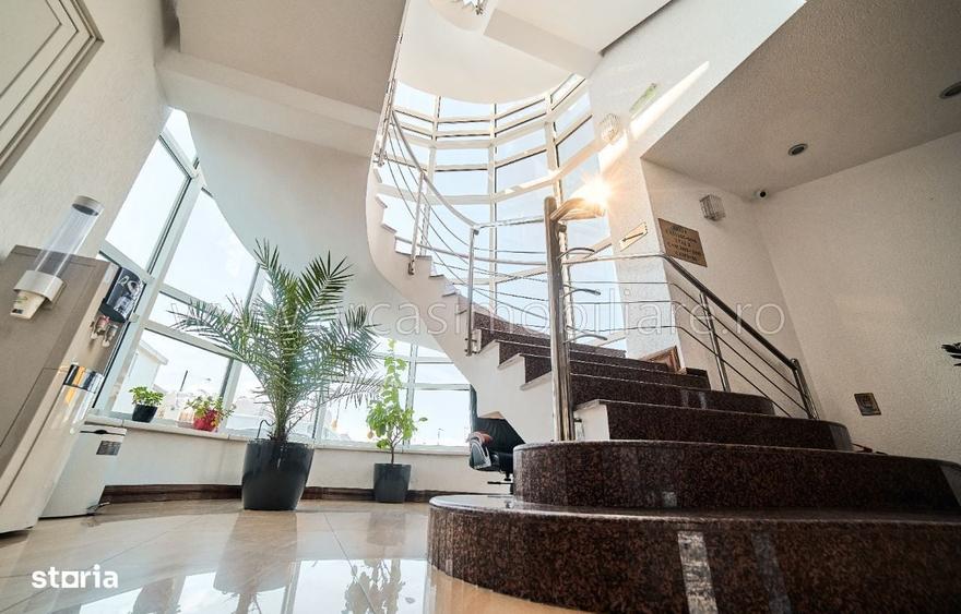 Spațiu comercial, de 2,500 mp, în Central