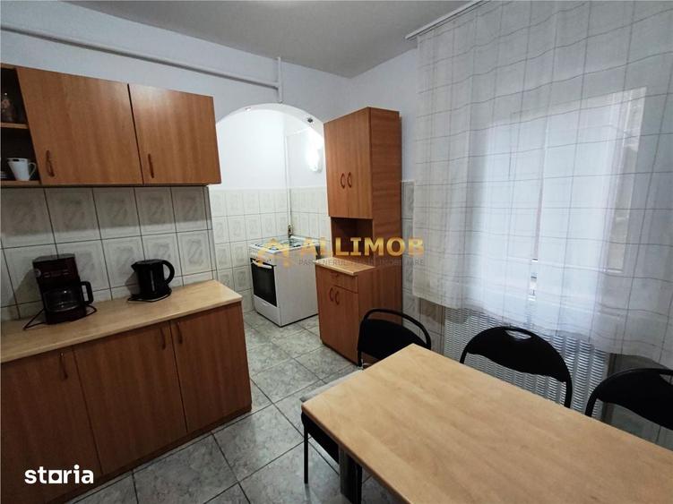 Apartament cu 2 camere semidecomandat în Democrației