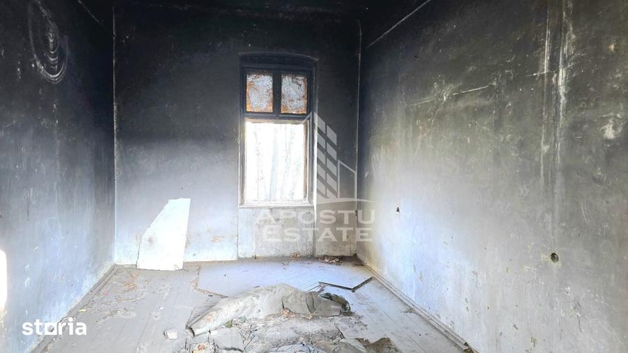 Casă cu Teren 1162 Mp în Iosefin