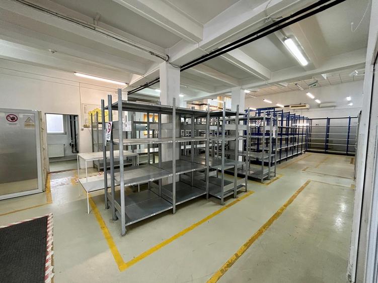 Spațiu industrial, de 320 mp, în Vest