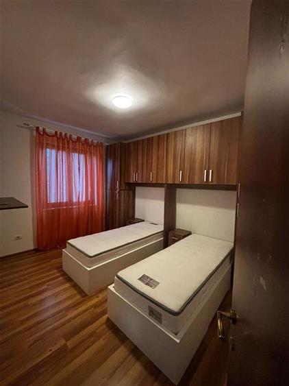 Apartament cu 2 camere semidecomandat, mobilat în Gai