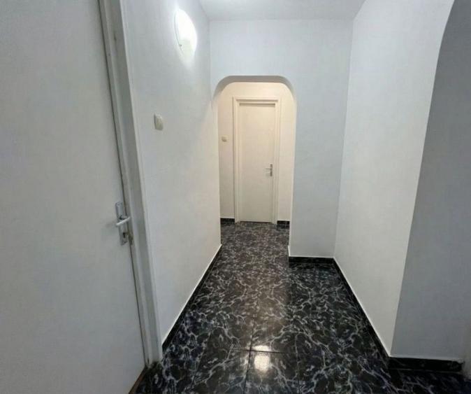 Apartament cu 3 camere decomandat în Unirii
