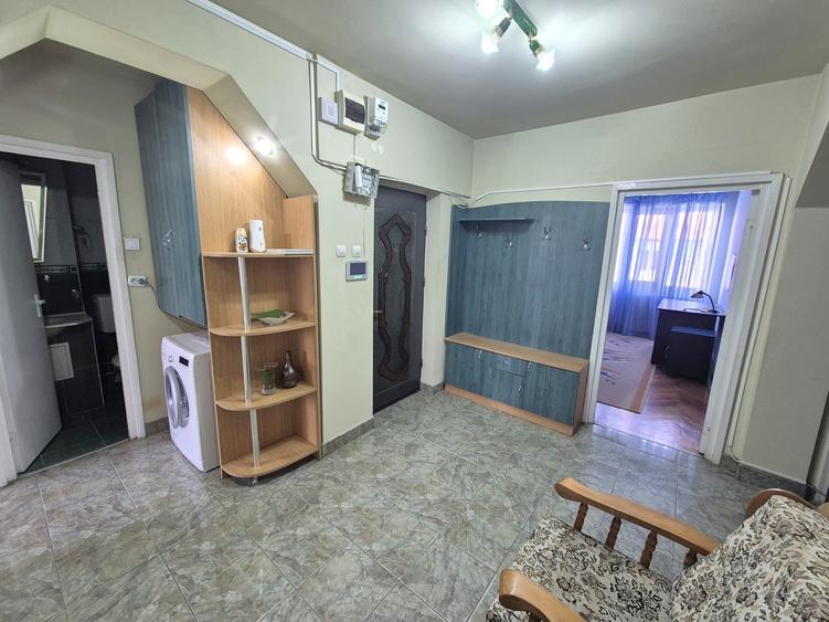 Apartament cu 4 camere decomandat în Ultracentral