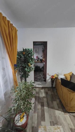 Apartament cu 2 camere decomandat în Girocului