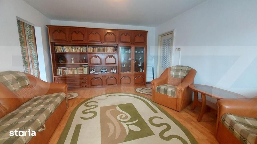 Apartament cu 3 camere semidecomandat în Central