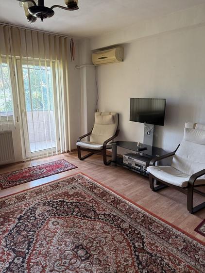 Apartament cu 2 camere decomandat în Exterior Vest