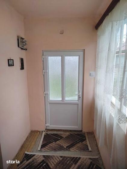 Casă cu 2 camere cu Teren 100 Mp în Central