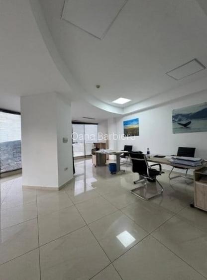 Centru - Bd. Mamaia , spatiu IDEAL BIROURI in cladire reprezentativa , 154 mp.