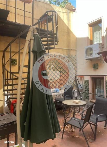 Casă cu 7 camere decomandat cu Teren 170 Mp în Romană