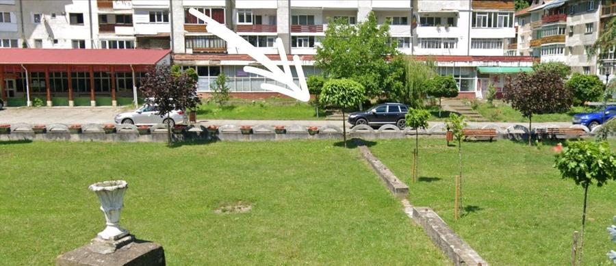 Spațiu comercial, de 250 mp, în Central
