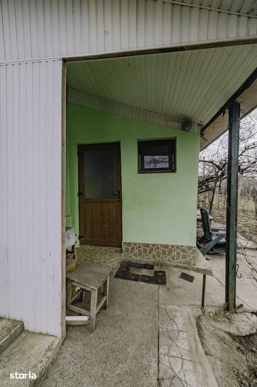 Casă cu 5 camere cu Teren 594 Mp în Trușești