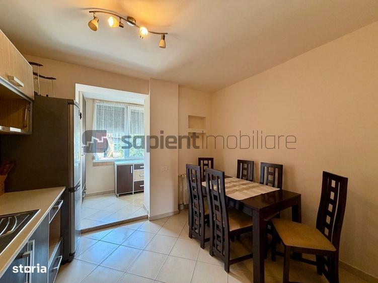 Apartament cu 3 camere decomandat în Cetății