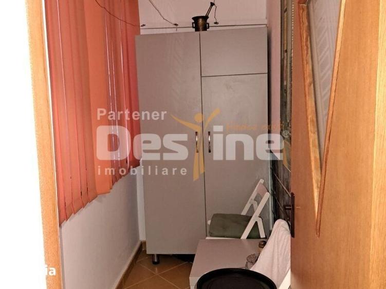 Apartament cu 3 camere semidecomandat în Pantelimon