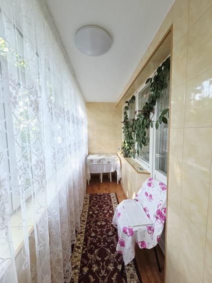 Apartament cu 3 camere semidecomandat în Țiglina 3