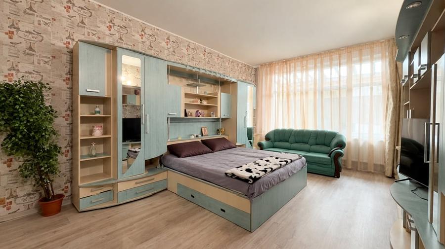 Apartament cu 3 camere semidecomandat, mobilat în Eforie Nord
