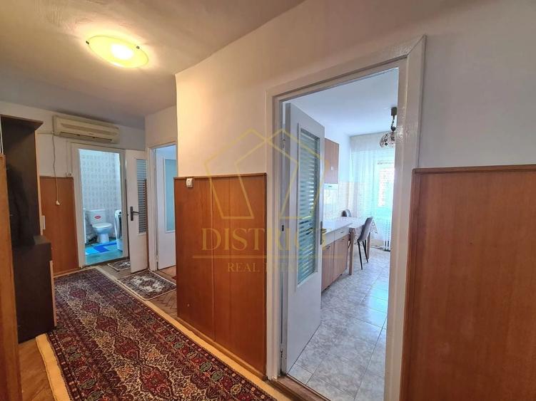 Apartament cu 3 camere decomandat, mobilat în Complex Studențesc