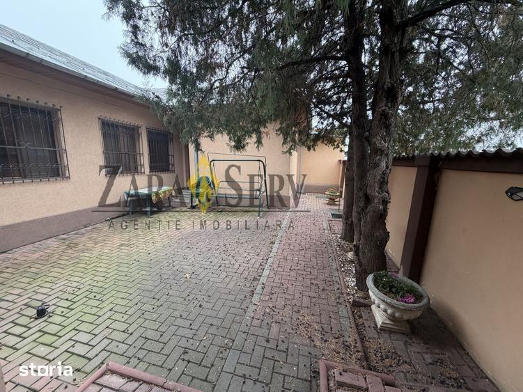 Casă cu 5 camere cu Canalizare în Lupeni