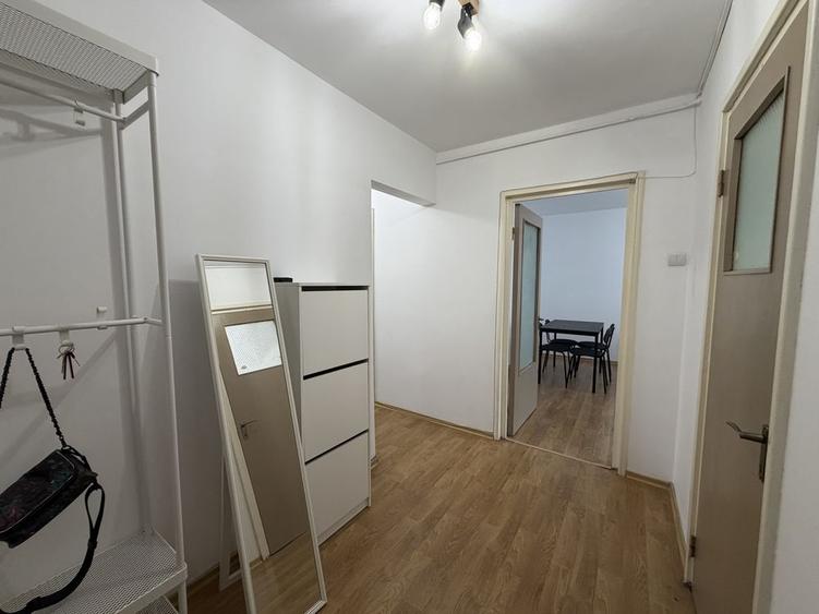 Apartament cu 3 camere decomandat în Politehnica