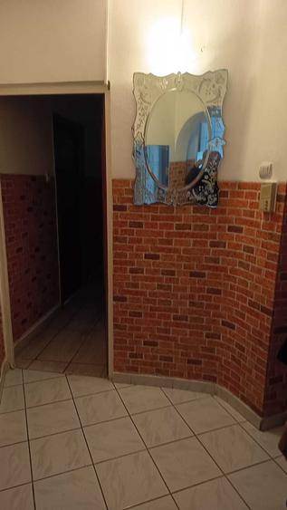 Apartament cu 3 camere decomandat în Titan