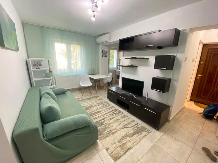 Apartament cu 2 camere semidecomandat în Galata