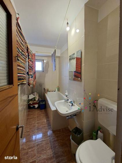 Apartament cu 3 camere decomandat în Valea Cetății