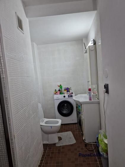 Apartament cu 2 camere semidecomandat, mobilat în P-ța Romană