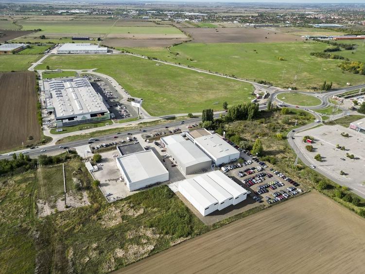 Teren Construcții intravilan de 3045 mp, în Giroc