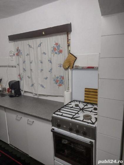 Casă cu 2 camere cu Teren 1000 Mp în Podenii Noi