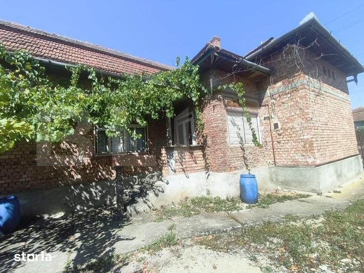 Casă cu 3 camere cu Teren 1435 Mp în Central
