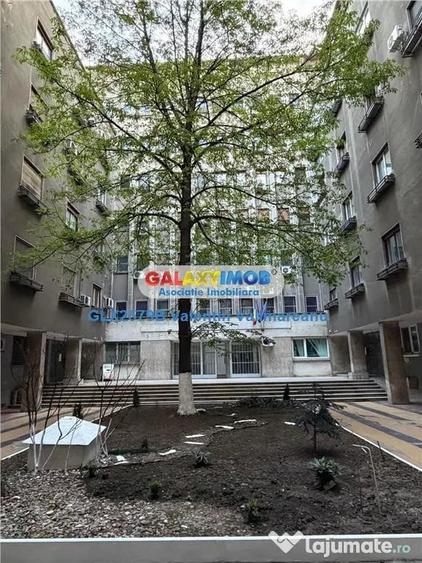 Garsonieră decomandată în Victoriei