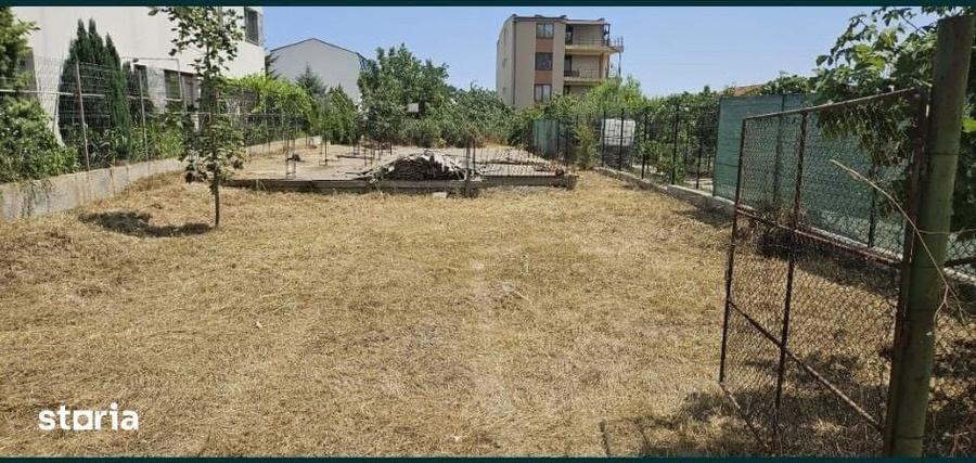 Teren de 750 mp, în Central