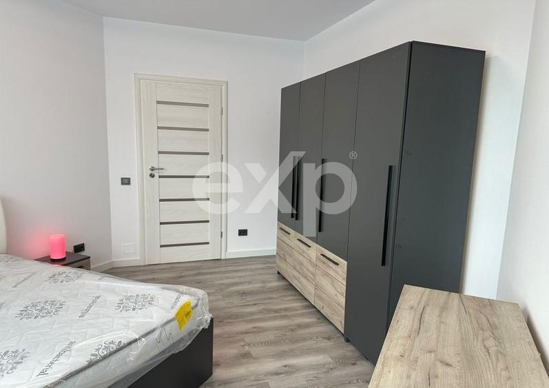 Apartament cu 2 camere semidecomandat, mobilat în Florești