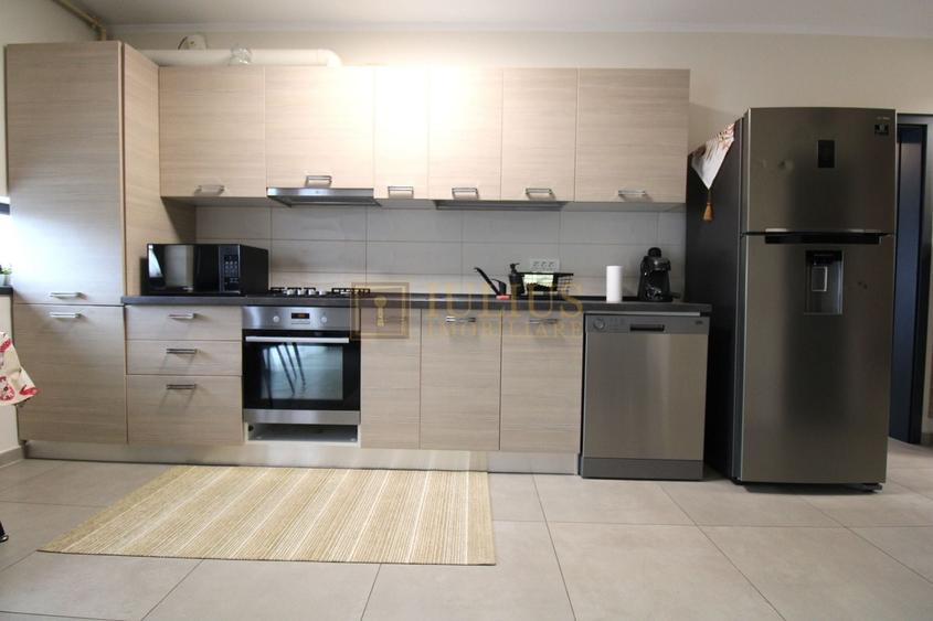 Apartament cu 3 camere decomandat, mobilat în Dumbrăvița