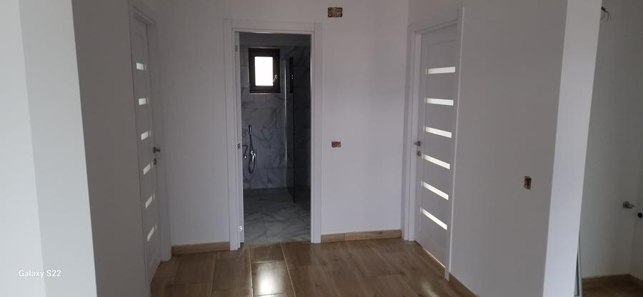 Casă individuală cu 4 camere cu Teren 533 Mp în Periferie