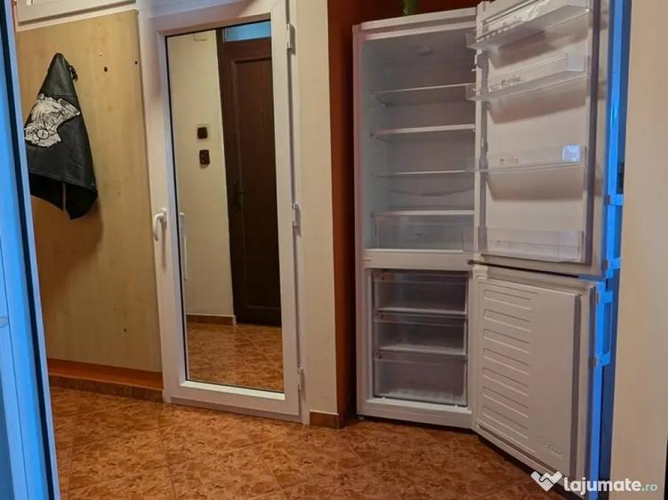 Garsonieră decomandată în Muncii